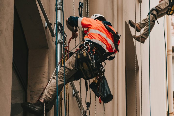 کاغذ دیواری مشکی بهترین انتخاب کاغذ دیواری خانه شما